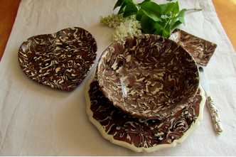 Vaisselle en céramique marbrée